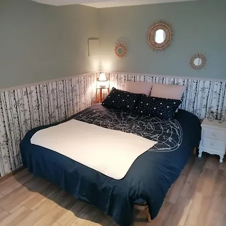 Pour 2 בית הארחה